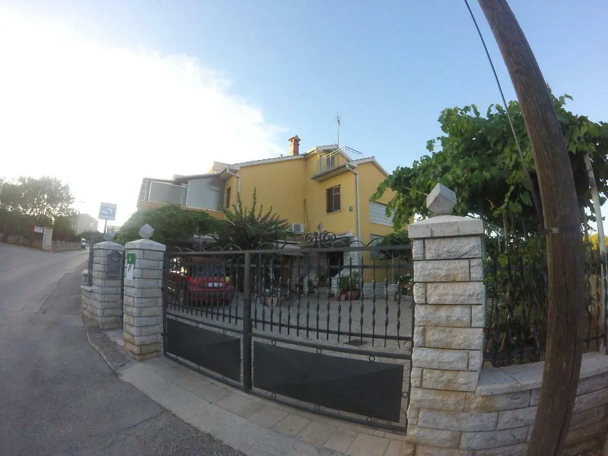 Apartments Romy Pula